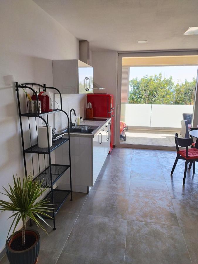 M&D Appartments Komiza Luaran gambar
