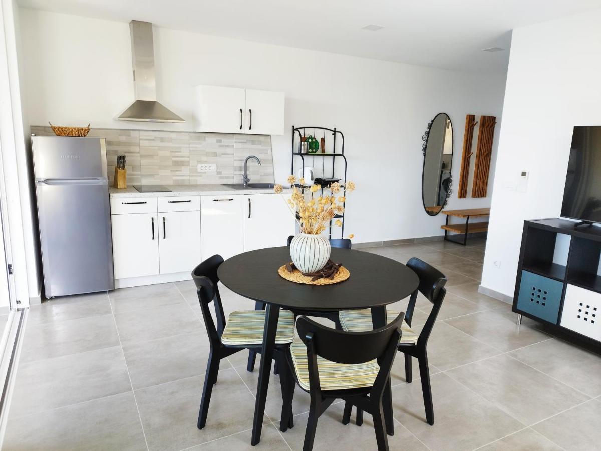 M&D Appartments Komiza Luaran gambar